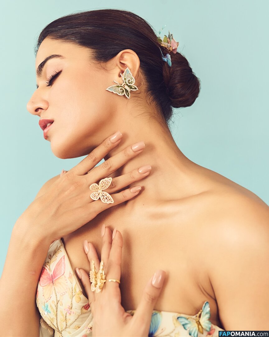 Wamiqa Gabbi / wamiqagabbi Nu OnlyFans  Foto vazada #6