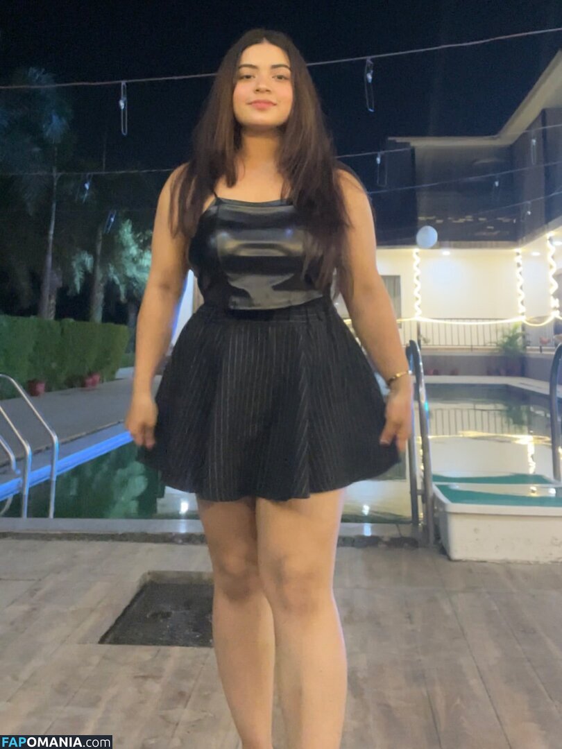Wanderlust.rawat / ammu_rawat19 Nu OnlyFans  Foto vazada #6
