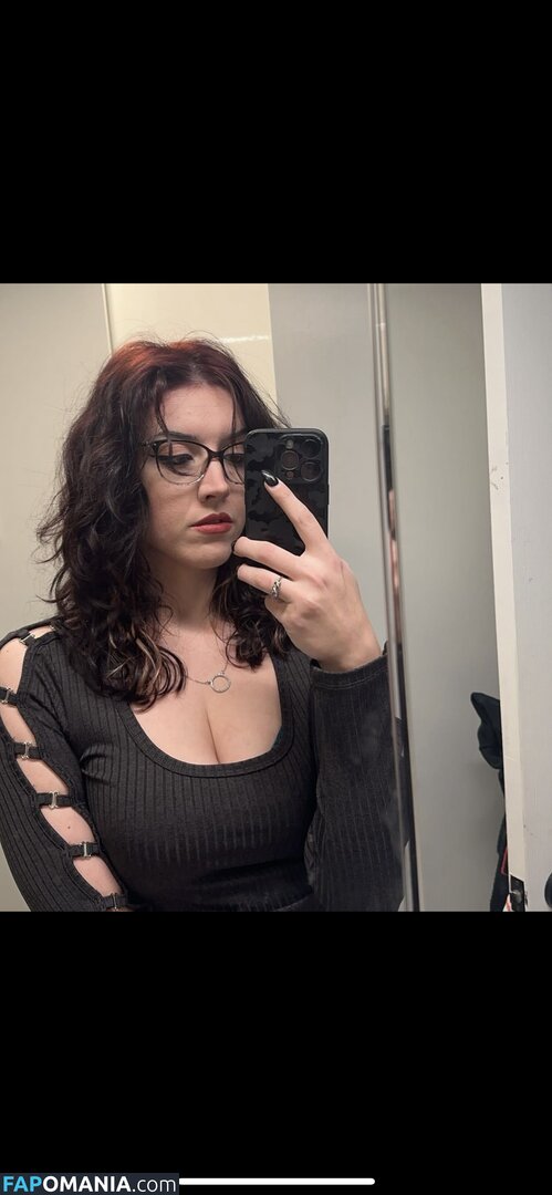 Wetsneakers / vstyle83 Nu OnlyFans  Foto vazada #1