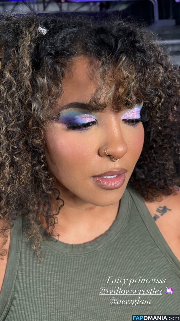 Willow Nightingale / willowwrestles Nu OnlyFans  Foto vazada #1