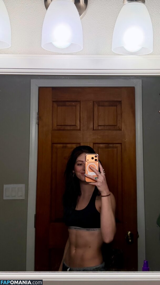 Willow shields / willowshields Nu OnlyFans  Foto vazada #2