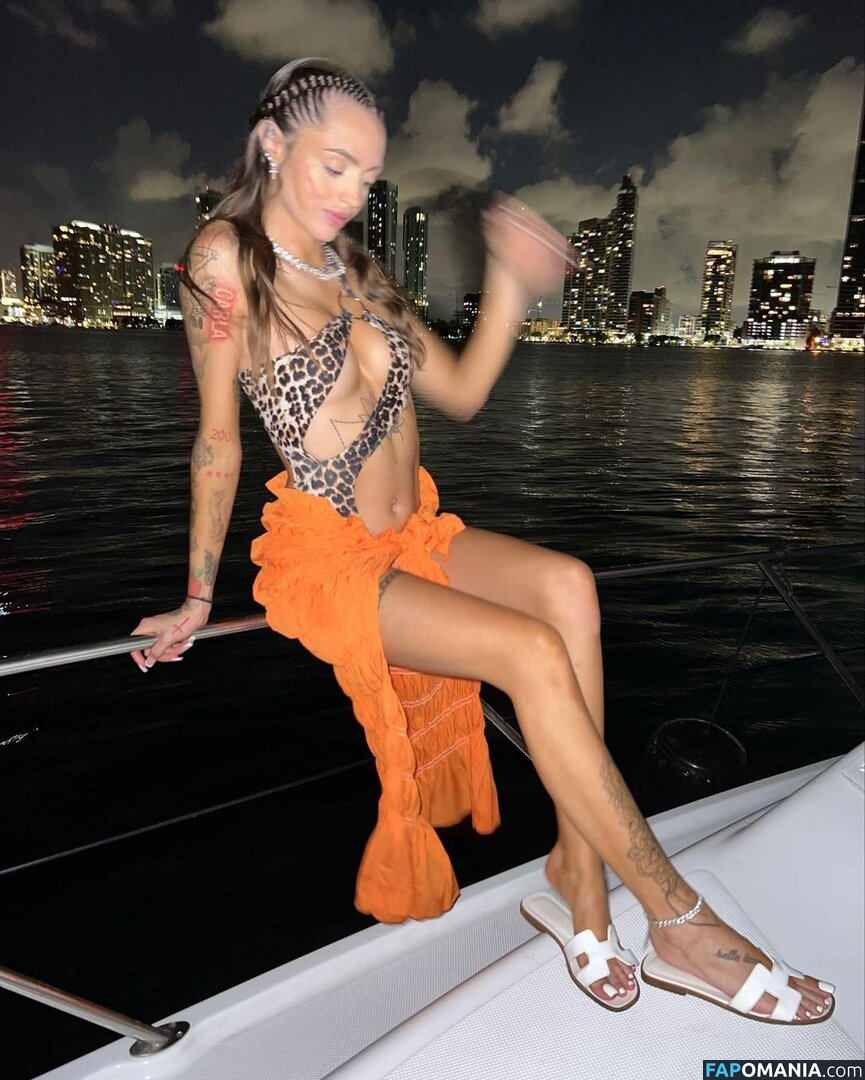 Woah Vicky / imwoahvicky / victoriaroseeee Nu OnlyFans  Foto vazada #15