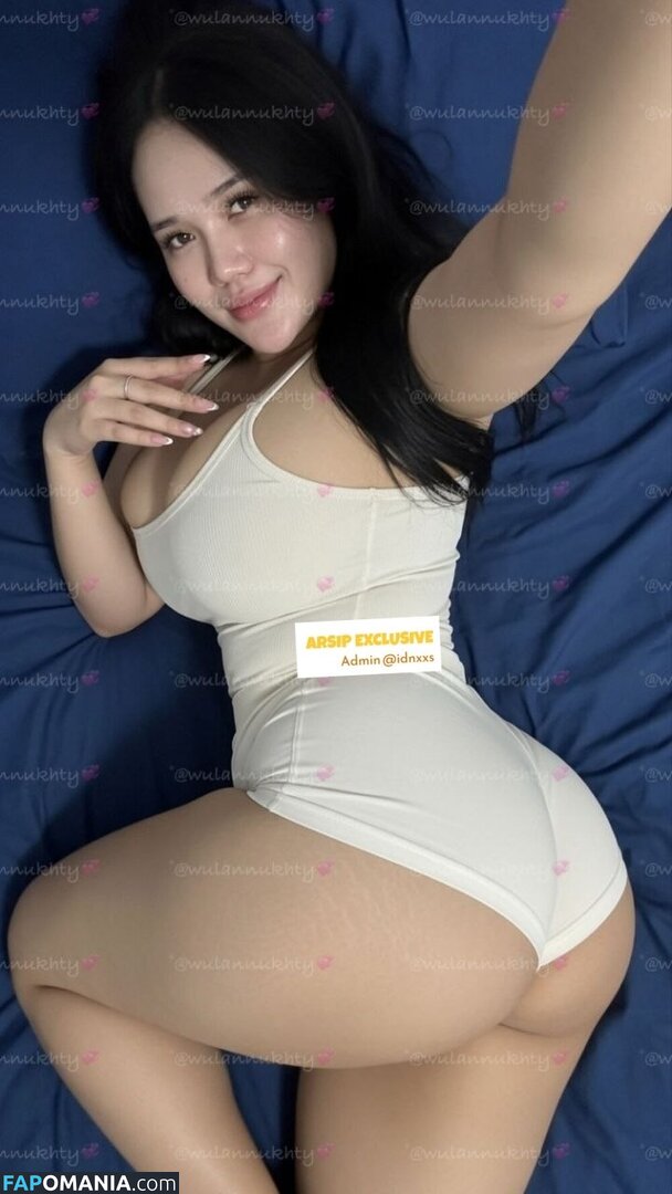 fitriwln / https: / wulannukhty / xxbbywlnn Nu OnlyFans  Foto vazada #5