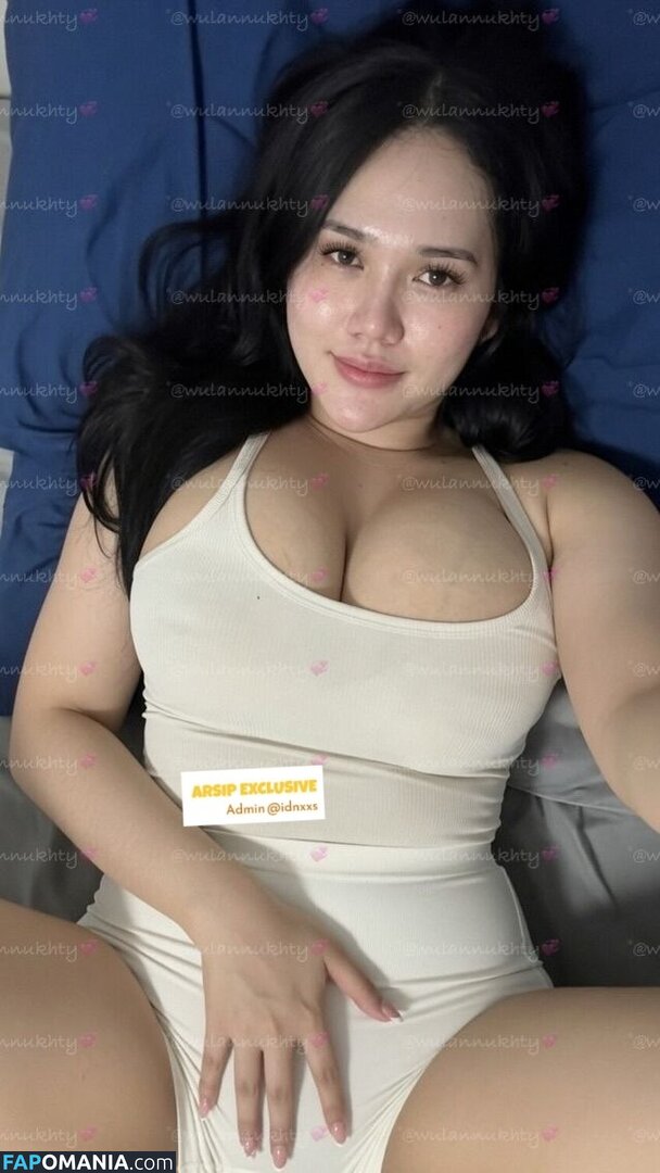 fitriwln / https: / wulannukhty / xxbbywlnn Nu OnlyFans  Foto vazada #7