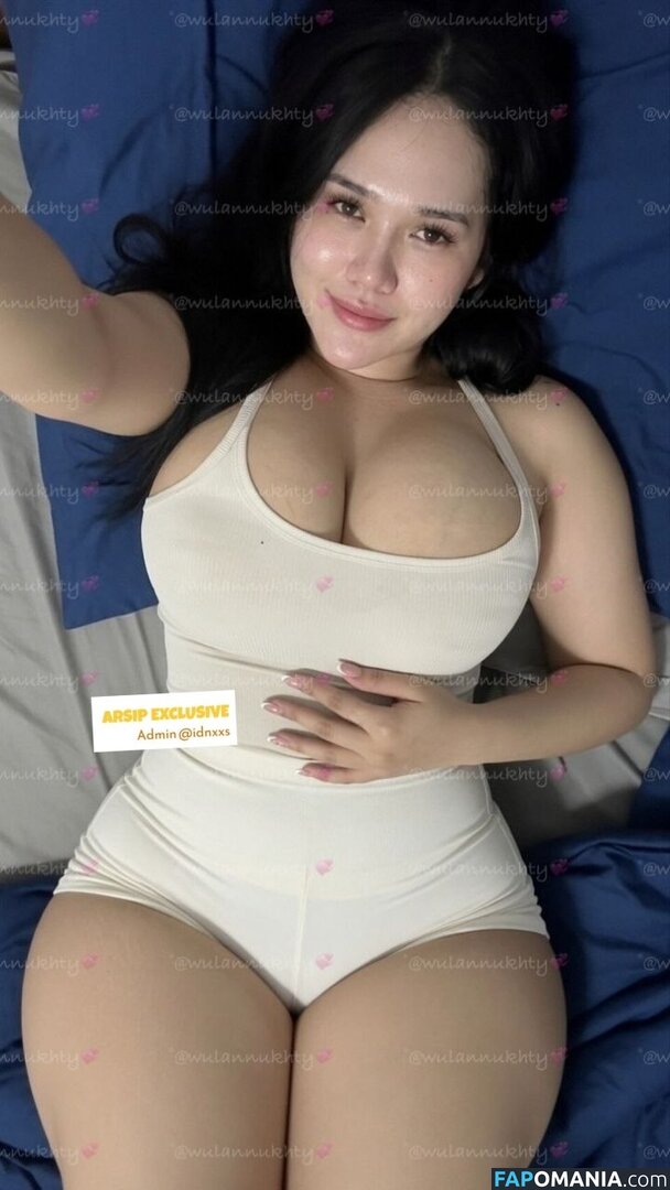 fitriwln / https: / wulannukhty / xxbbywlnn Nu OnlyFans  Foto vazada #9