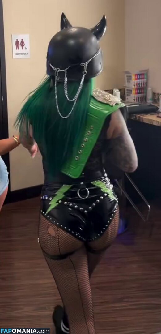 Shotzi Blackheart / ShotziWWE / WWE Shotzi Nu OnlyFans  Foto vazada #2