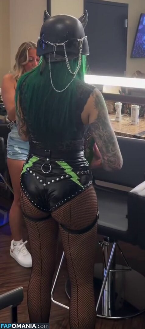 Shotzi Blackheart / ShotziWWE / WWE Shotzi Nu OnlyFans  Foto vazada #5