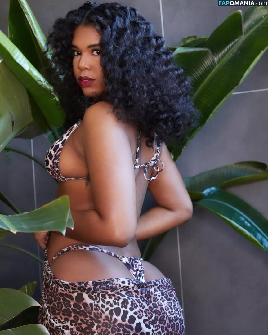 Yasmeen Kearra / yaskearra / yasmeen.kearra Nu OnlyFans  Foto vazada #10