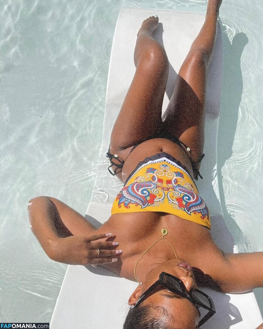 Yasmeen Kearra / yaskearra / yasmeen.kearra Nu OnlyFans  Foto vazada #14