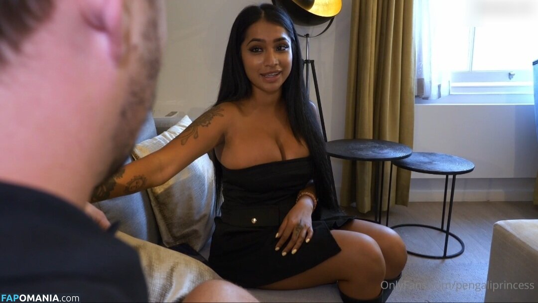 Yasmina Khan Nu OnlyFans  Foto vazada #5