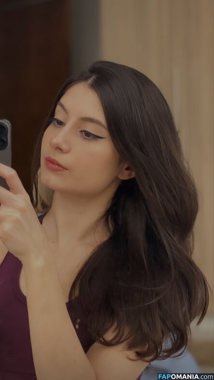 Ingrid Larissa / Yayahuz / _ingridlarissa Nu OnlyFans  Foto vazada #30