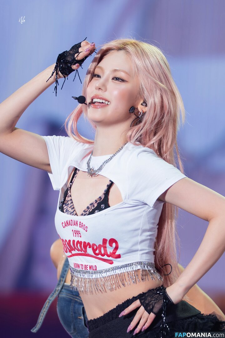 Hwang Ye-ji / ITZY (예지 / Yeji / yezyizhere Nu OnlyFans  Foto vazada #48