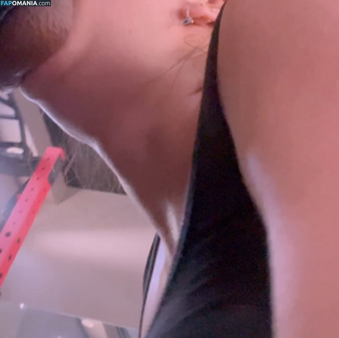 Yiny Leon / yinyleonofficial Nu OnlyFans  Foto vazada #184