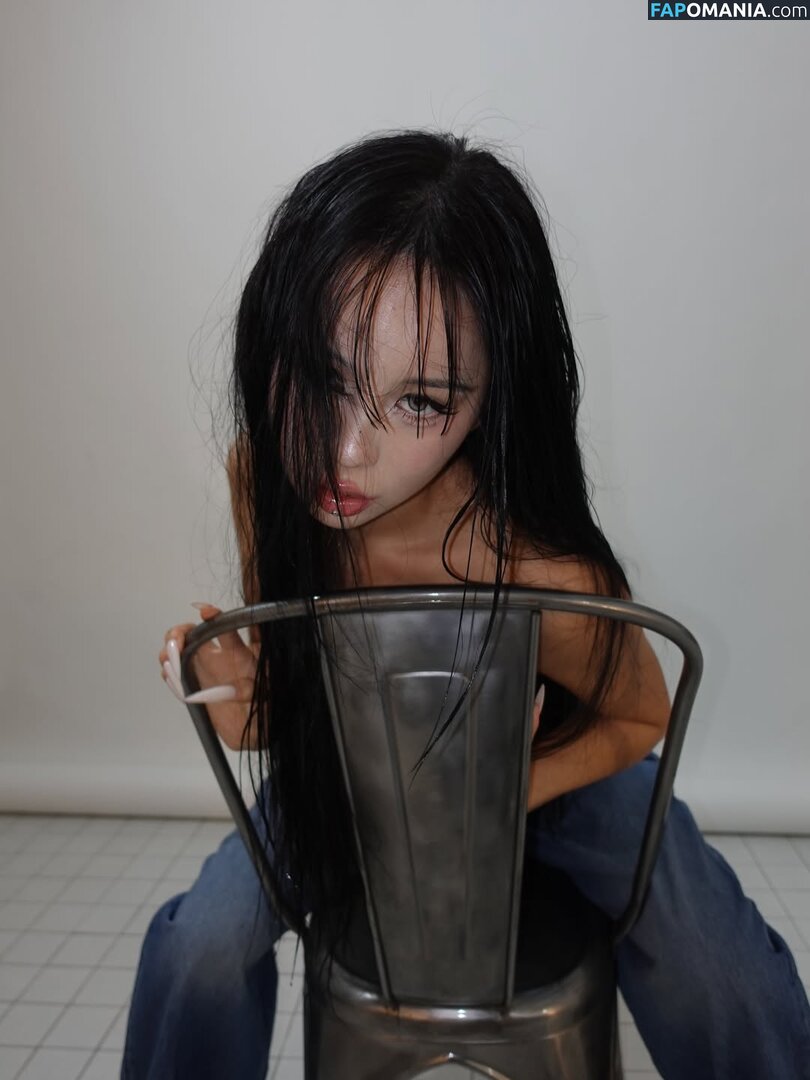 YOUHA_OFFICIAL / Youha 유하 / https: / u_youha Nu OnlyFans  Foto vazada #1