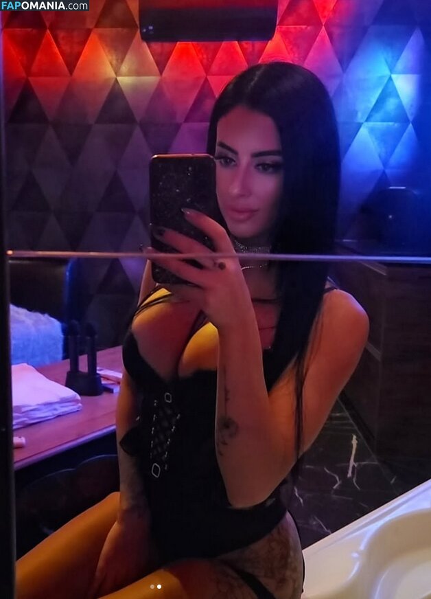 _yourfavouriteflower / https: / yourfavouritelittlebrat Nu OnlyFans  Foto vazada #1
