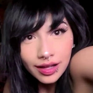 Yourtokengirl