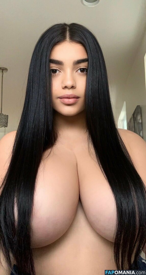 Yummy Yazmin / theyasminelopez / yazmin2yummy Nu OnlyFans  Foto vazada #4