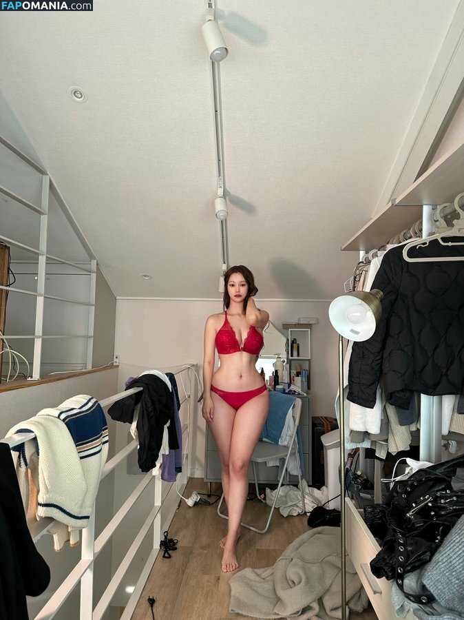 Yuyuhwa / yu_yuhwa / yuyuhwa_tw Nu OnlyFans  Foto vazada #21