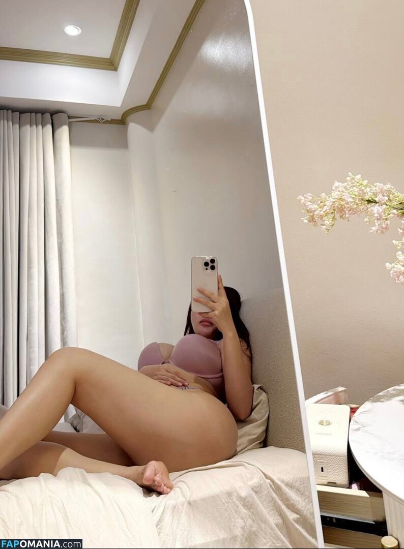 Yvonne Jane Lmio / _myvonnieta / https: / loveyvonneee / myvionneta / myvonnieta / yvonne69 Nu OnlyFans  Foto vazada #10