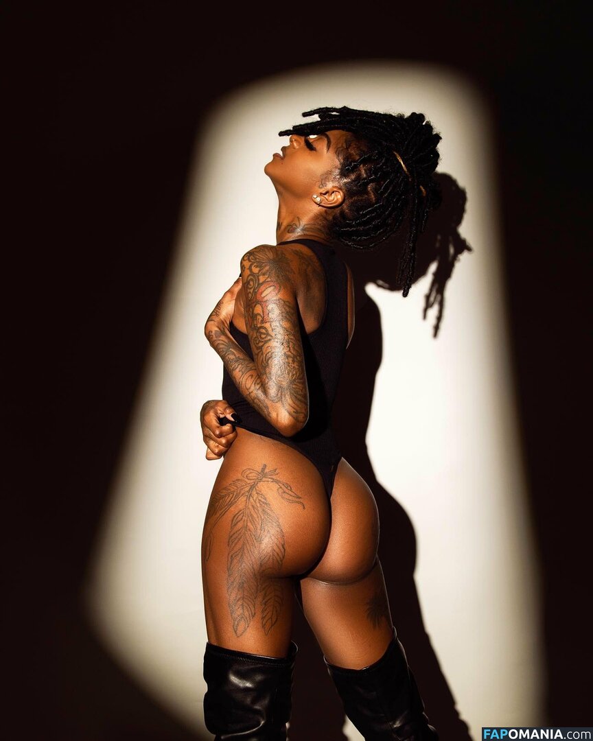 Zaria Linton / ZariaFknLinton / zarialinton Nu OnlyFans  Foto vazada #5