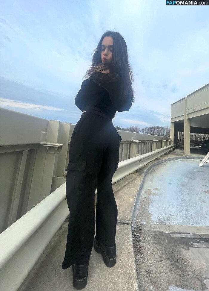 goddesszaria / goddesszariaa / https: / zarrrrrrrrrr3 Nu OnlyFans  Foto vazada #1