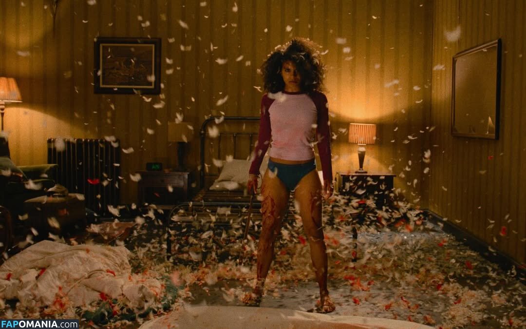 Zazie Beetz / zaziebeetz Nu OnlyFans  Foto vazada #1