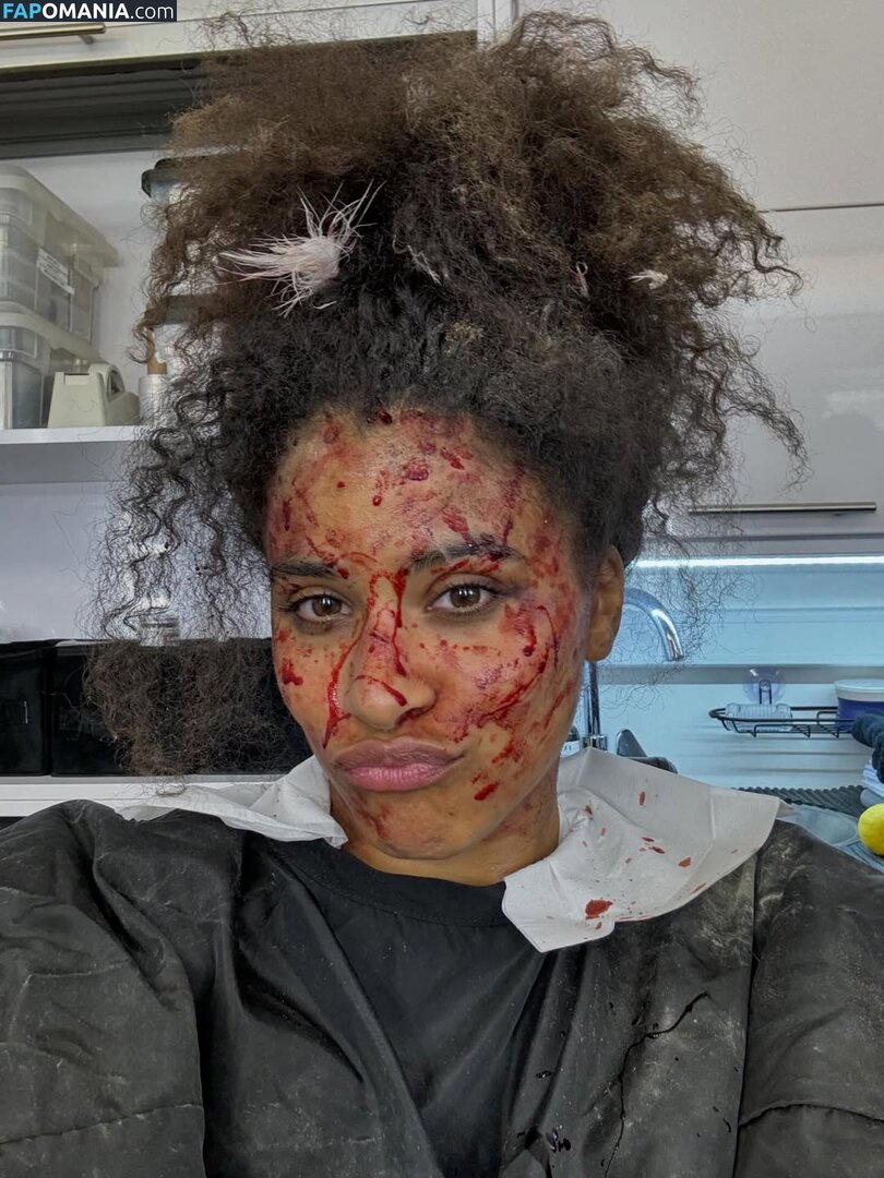 Zazie Beetz / zaziebeetz Nu OnlyFans  Foto vazada #10