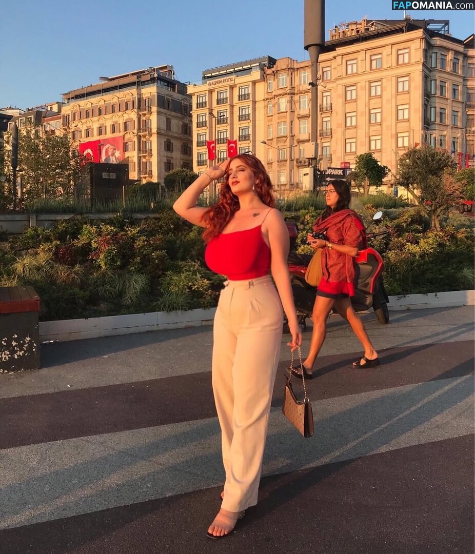 Zehra Aslan / _zehraasln Nu OnlyFans  Foto vazada #9