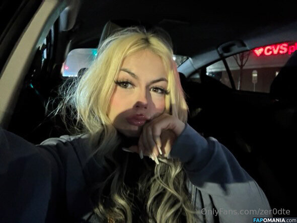 zer0._tw0.__ / zer0dte Nu OnlyFans  Foto vazada #4