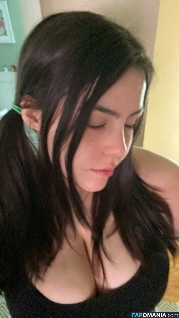 Zobug / snaiIgirl / zobug_ Nu OnlyFans  Foto vazada #1