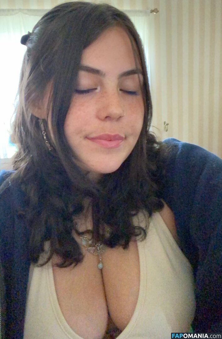 Zobug / snaiIgirl / zobug_ Nu OnlyFans  Foto vazada #5