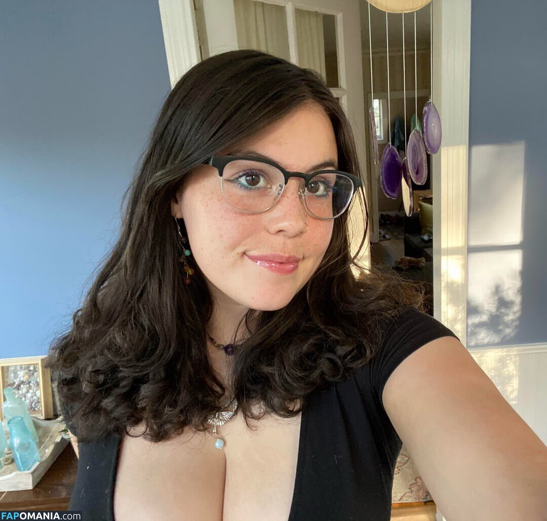 Zobug / snaiIgirl / zobug_ Nu OnlyFans  Foto vazada #6