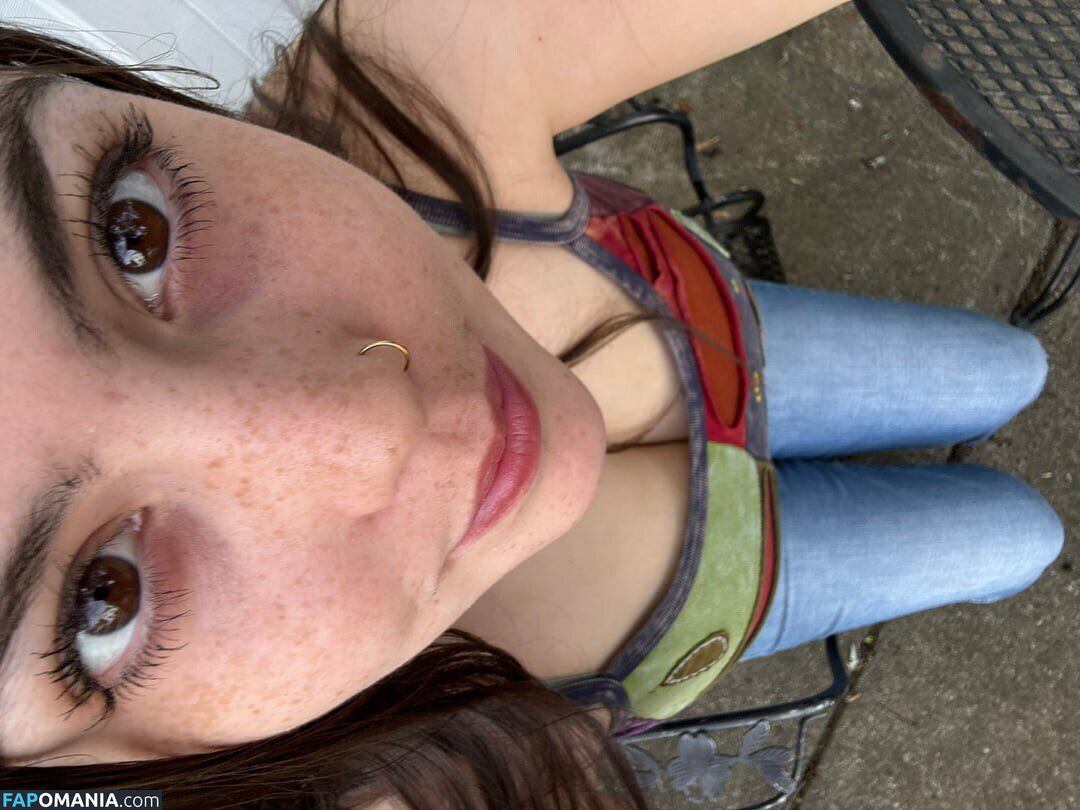 Zobug / snaiIgirl / zobug_ Nu OnlyFans  Foto vazada #7