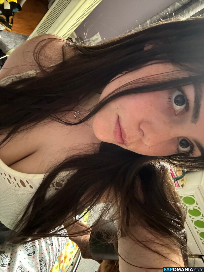 Zobug / snaiIgirl / zobug_ Nu OnlyFans  Foto vazada #15