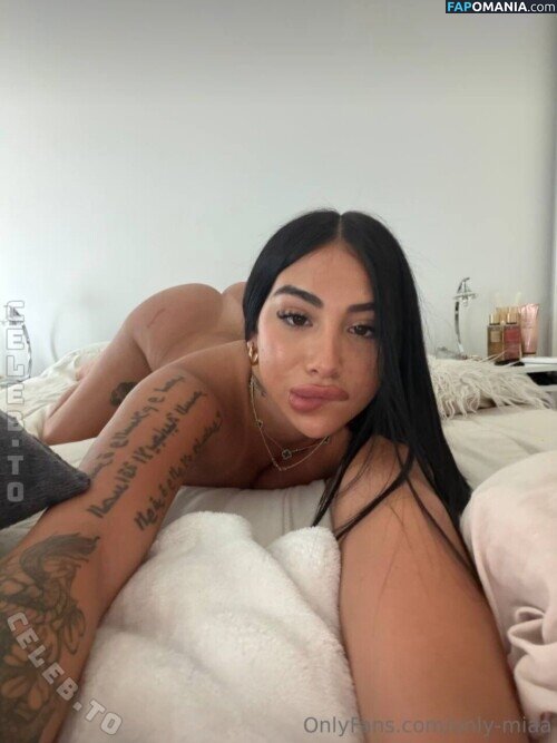 Zoefernanddez / miakeller / zoefernanddezz Nu OnlyFans  Foto vazada #18