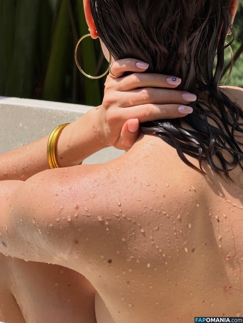 Zoelegavrian _ Zazou_dcy / zoelegavrian Nu OnlyFans  Foto vazada #4