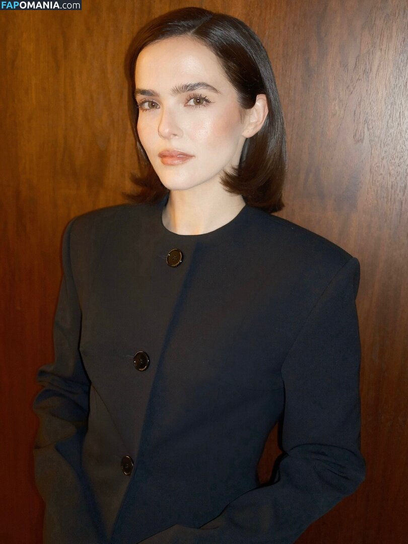 Zoey Deutch / zoeydeutch Nu OnlyFans  Foto vazada #351