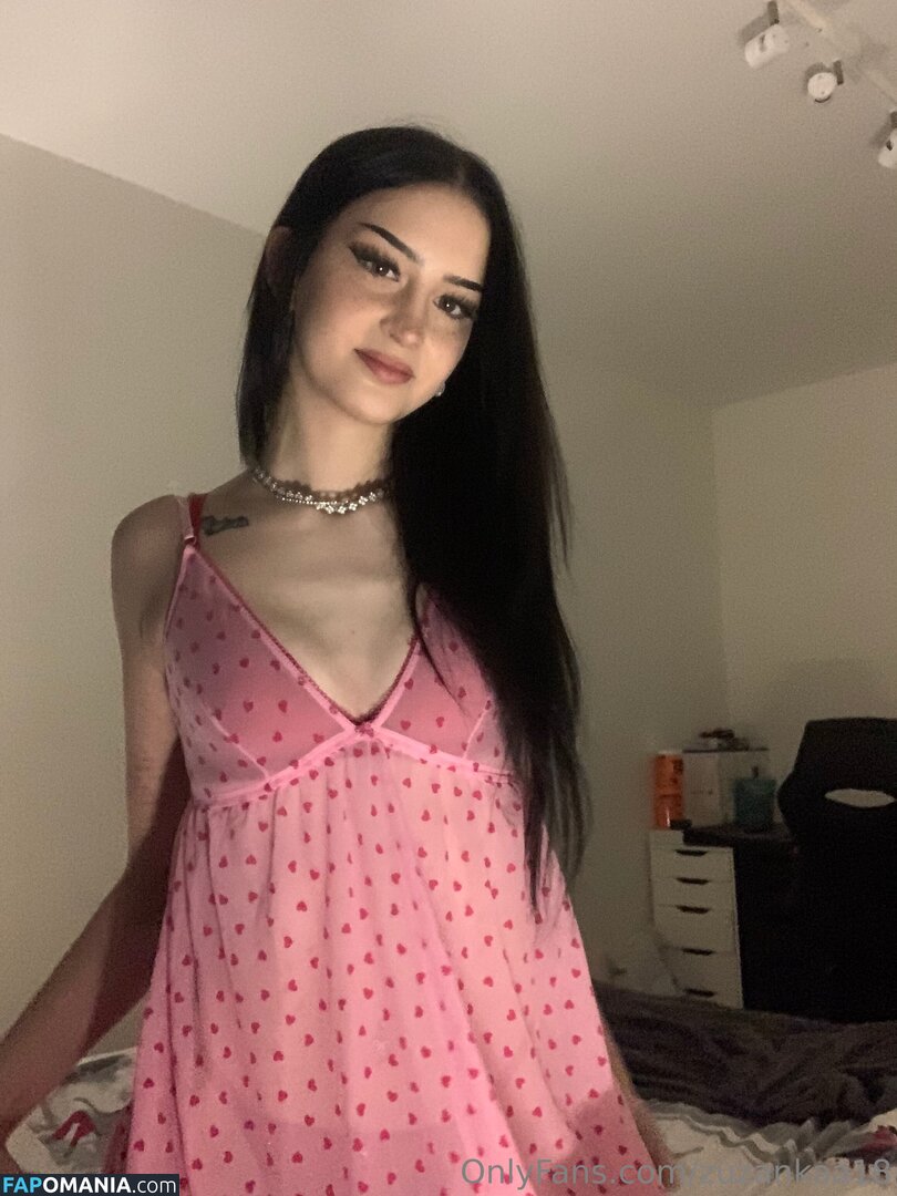 Zuzinkaa / zuz.ankaa.aa / zuzankaa18 Nu OnlyFans  Foto vazada #2